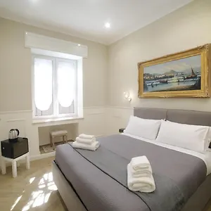 https://vico-croce-suite-spaccanapoli.hotels-amalfi.com